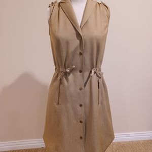 Calvin Klien 'trench like' sleeveless dress w/pockets & drawstring waist. Size 4